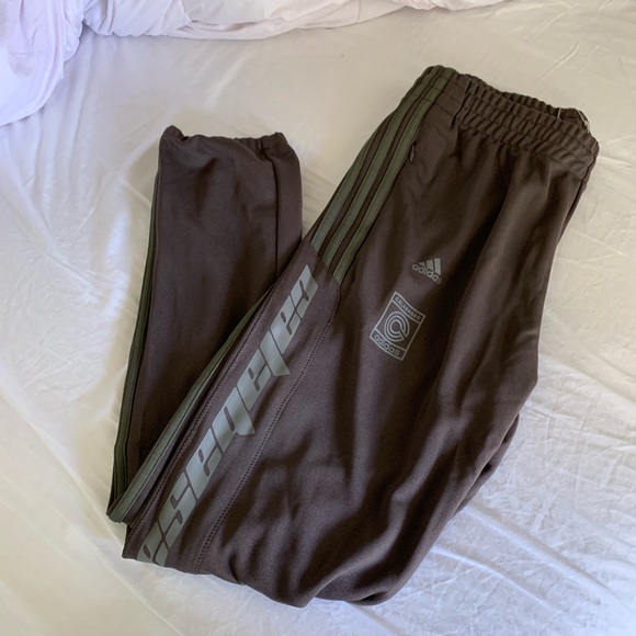 calabasas track pants umber